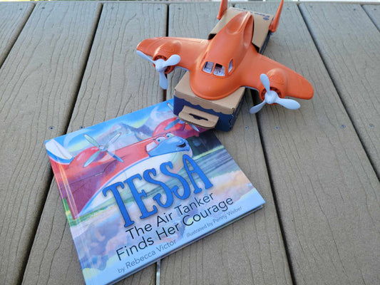 Tessa The Air Tanker Finds Her Courage HARDBACK and Fire Plane Bath Toy